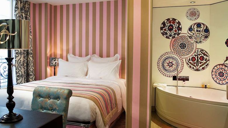 <b>Hotel Le Bellechasse Room</b>. Images powered by <a href="https://iceportal.shijigroup.com/" title="IcePortal" target="_blank">IcePortal</a>.