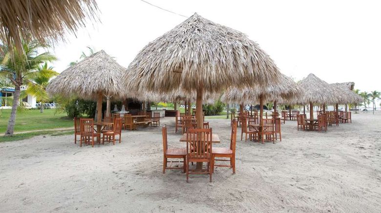 <b>Playa Blanca All-Inclusive Beach Resort Restaurant</b>. Images powered by <a href="https://iceportal.shijigroup.com/" title="IcePortal" target="_blank">IcePortal</a>.