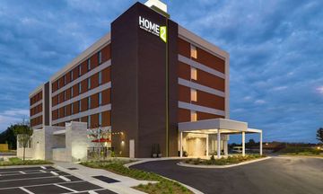 Home2 Suites by Hilton Charlotte Airport