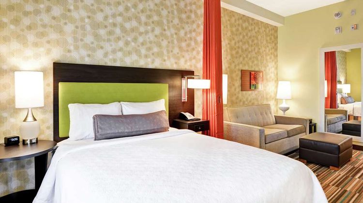 Home2 Suites by Hilton Charlotte Airport Room