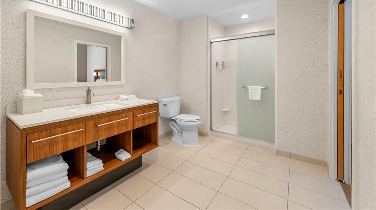 Home2 Suites by Hilton Charlotte Airport Room