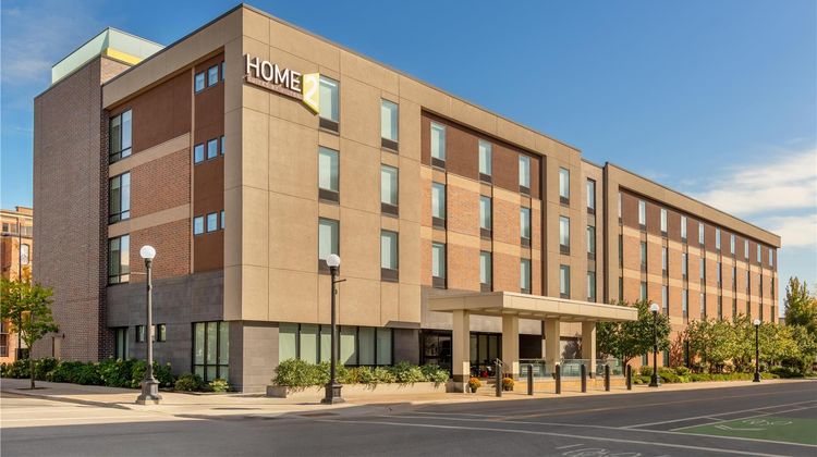 Home2 Suites by Hilton La Crosse Exterior