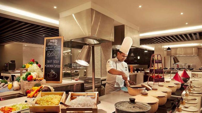 <b>DoubleTree by Hilton Hotel Melaka Restaurant</b>. Images powered by <a href="https://iceportal.shijigroup.com/" title="IcePortal" target="_blank">IcePortal</a>.