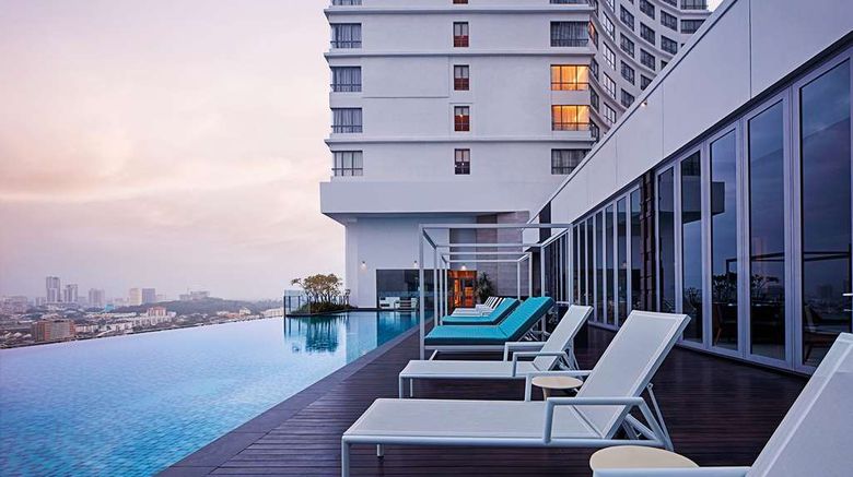 <b>DoubleTree by Hilton Hotel Melaka Pool</b>. Images powered by <a href="https://iceportal.shijigroup.com/" title="IcePortal" target="_blank">IcePortal</a>.