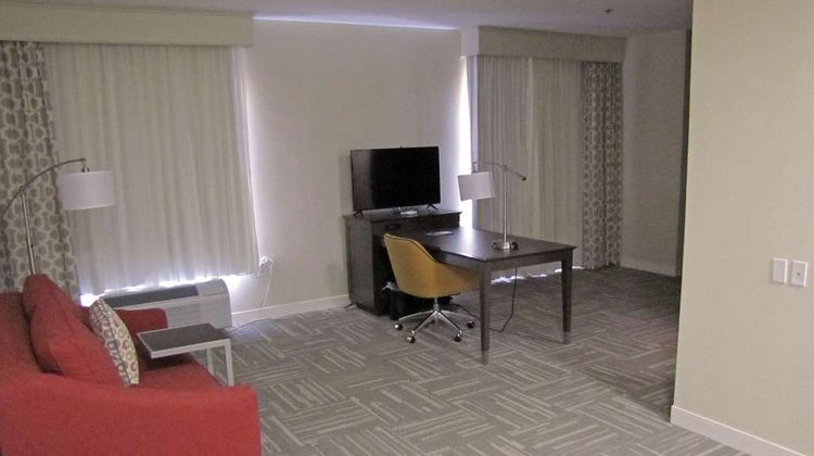Hampton Inn McPherson Room