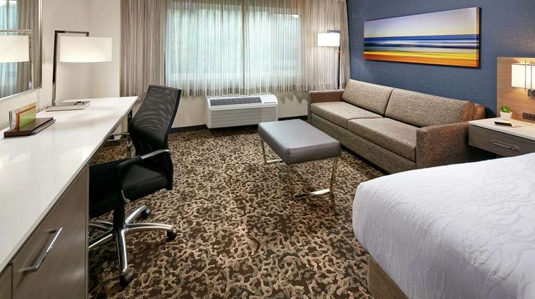 Hilton Garden Inn Mission Valley Stadium Room