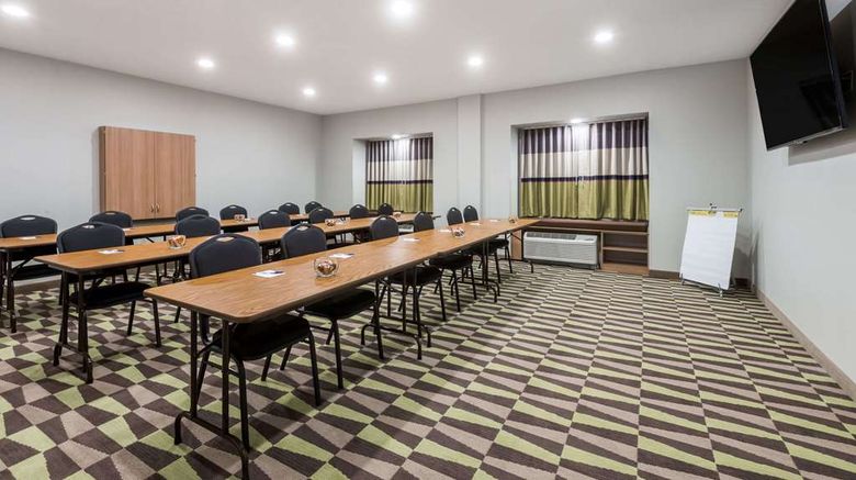 <b>Microtel Inn & Suites New Martinsville Meeting</b>. Images powered by <a href="https://iceportal.shijigroup.com/" title="IcePortal" target="_blank">IcePortal</a>.