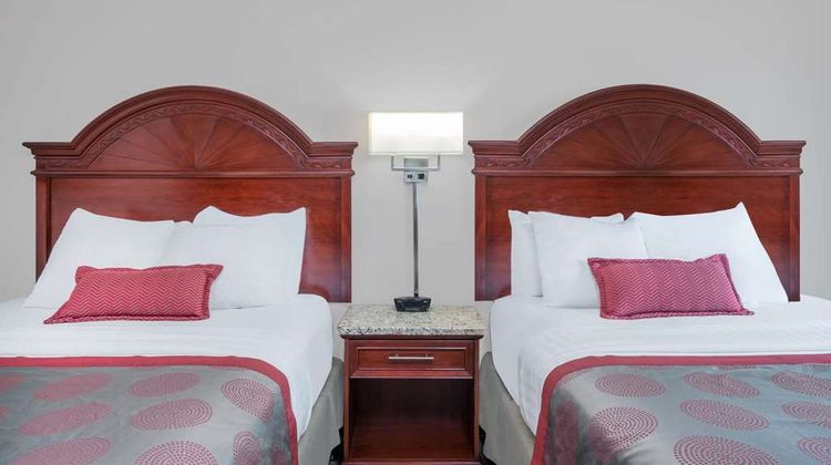 Ramada Minneapolis/Golden Valley Room