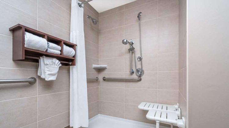 Ramada Minneapolis/Golden Valley Room