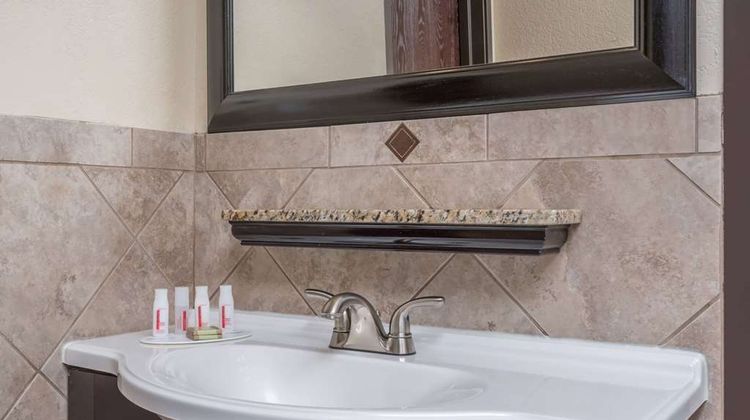 Ramada Minneapolis/Golden Valley Room