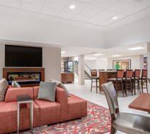 Ramada Minneapolis/Golden Valley Lobby