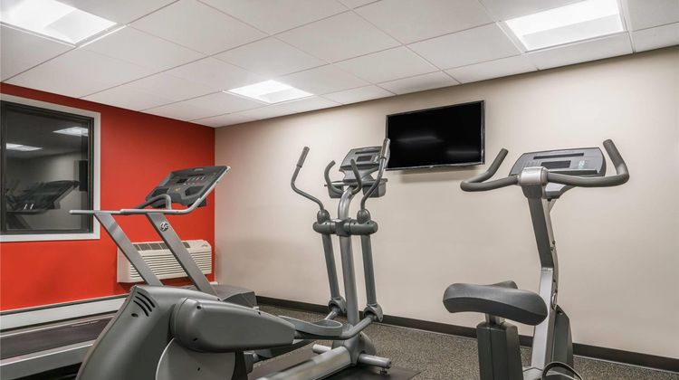 Ramada Minneapolis/Golden Valley Health