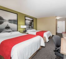 Super 8 Mont Laurier Room