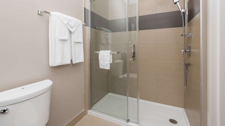 Super 8 Mont Laurier Room