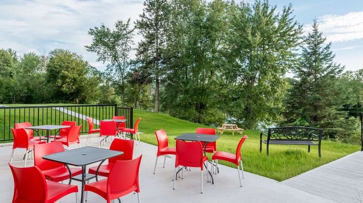 Super 8 Mont Laurier Other