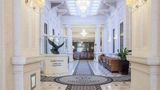 <b>Hotel President Lobby</b>. Images powered by <a href="https://iceportal.shijigroup.com/" title="IcePortal" target="_blank">IcePortal</a>.