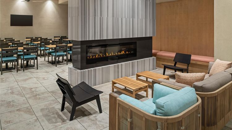 Hyatt House at Anaheim Resort/Conv Ctr Lobby