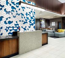 Hyatt Place Cleveland/Lyndhurst/Legacy V Lobby