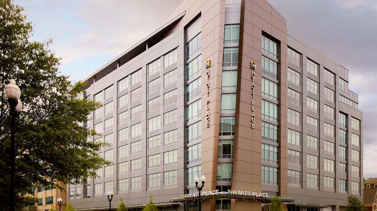 Hyatt Place Arlington Courthouse Plaza Exterior
