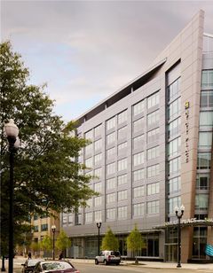 Hyatt Place Arlington Courthouse Plaza