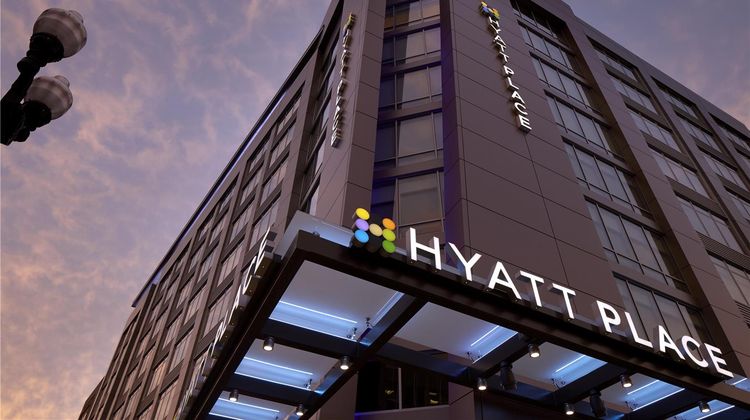 Hyatt Place Arlington Courthouse Plaza Exterior