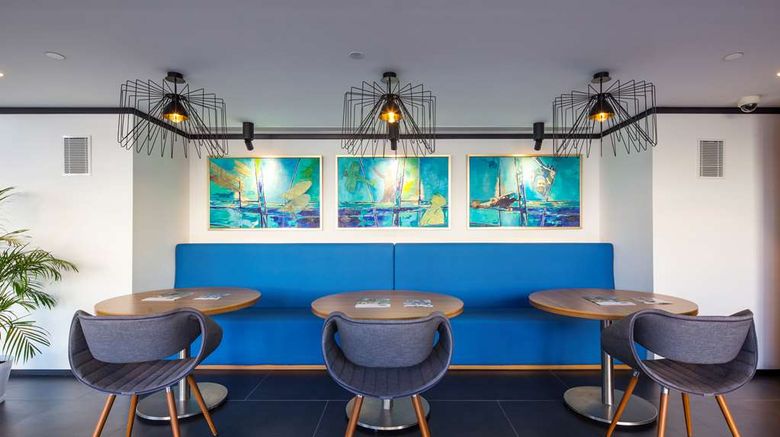 <b>Hampton by Hilton Istanbul Kurtkoy Lobby</b>. Images powered by <a href="https://iceportal.shijigroup.com/" title="IcePortal" target="_blank">IcePortal</a>.