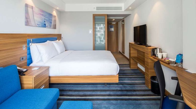 <b>Hampton by Hilton Istanbul Kurtkoy Room</b>. Images powered by <a href="https://iceportal.shijigroup.com/" title="IcePortal" target="_blank">IcePortal</a>.