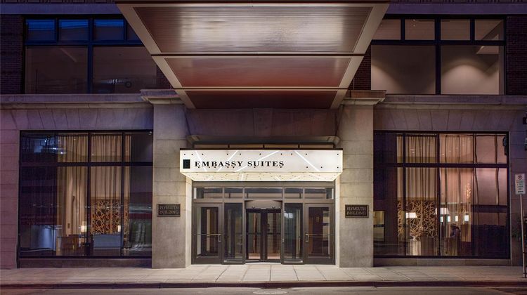 Embassy Suites Minneapolis Downtown Exterior