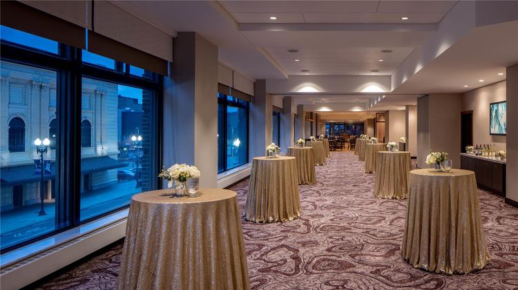 Embassy Suites Minneapolis Downtown Meeting