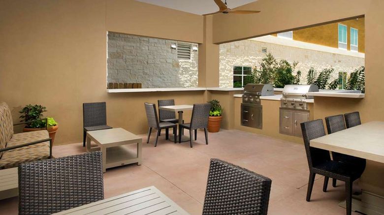 <b>Homewood Suites San Antonio Airport Lobby</b>. Images powered by <a href="https://iceportal.shijigroup.com/" title="IcePortal" target="_blank">IcePortal</a>.