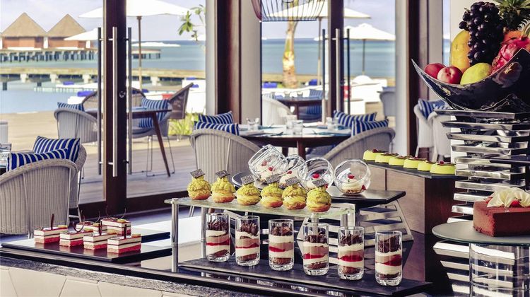 Mercure Maldives Kooddoo Resort Restaurant