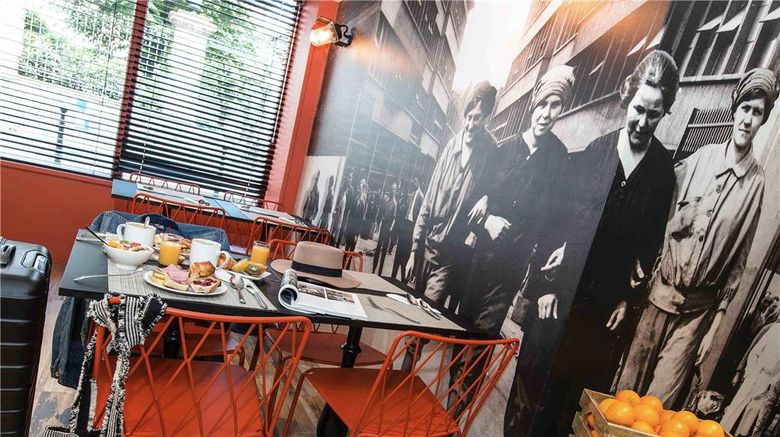 <b>Ibis Styles Paris Clichy Restaurant</b>. Images powered by <a href="https://iceportal.shijigroup.com/" title="IcePortal" target="_blank">IcePortal</a>.