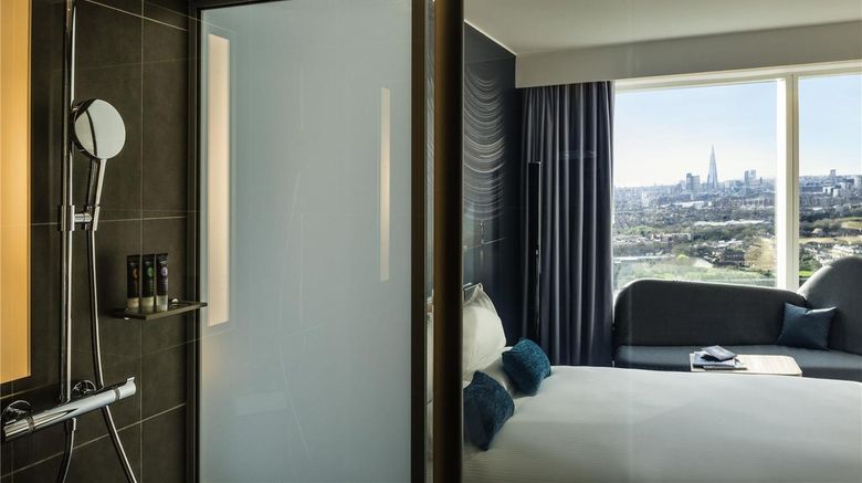 <b>Novotel London Canary Wharf Room</b>. Images powered by <a href="https://iceportal.shijigroup.com/" title="IcePortal" target="_blank">IcePortal</a>.