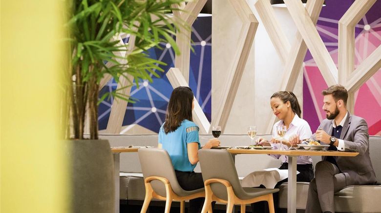<b>Novotel RJ Porto Atlantico Restaurant</b>. Images powered by <a href="https://iceportal.shijigroup.com/" title="IcePortal" target="_blank">IcePortal</a>.