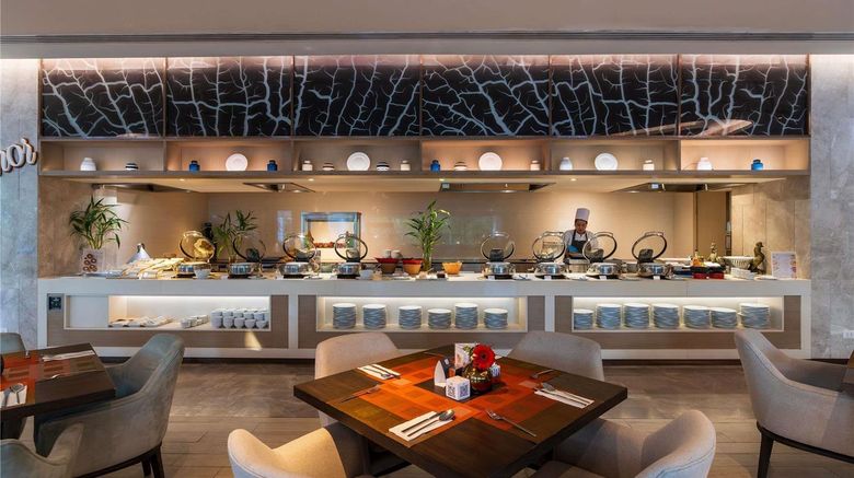 <b>Novotel Phuket Phokeethra Restaurant</b>. Images powered by <a href="https://iceportal.shijigroup.com/" title="IcePortal" target="_blank">IcePortal</a>.