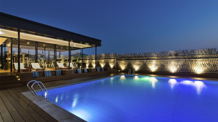 Novotel Shanghai Clover Pool