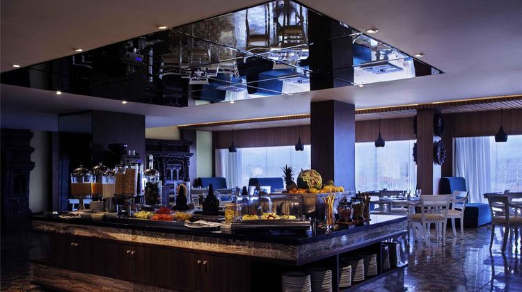 Grand Mercure Yogyakarta Adi Sucipto Restaurant