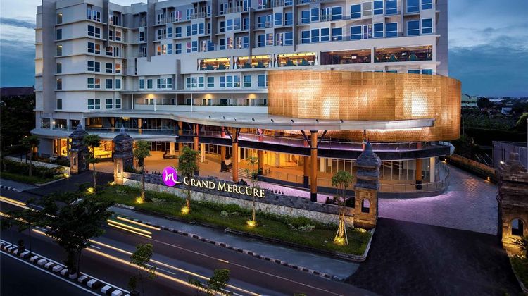 Grand Mercure Yogyakarta Adi Sucipto Exterior