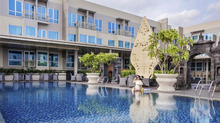 Grand Mercure Yogyakarta Adi Sucipto Pool