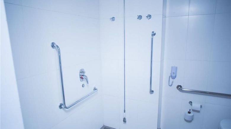 <b>Ibis Budget Araraquara Room</b>. Images powered by <a href="https://iceportal.shijigroup.com/" title="IcePortal" target="_blank">IcePortal</a>.