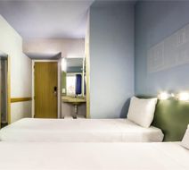 Ibis Budget Araraquara Room
