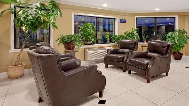 <b>Days Inn Lakewood South Tacoma Lobby</b>. Images powered by <a href="https://iceportal.shijigroup.com/" title="IcePortal" target="_blank">IcePortal</a>.