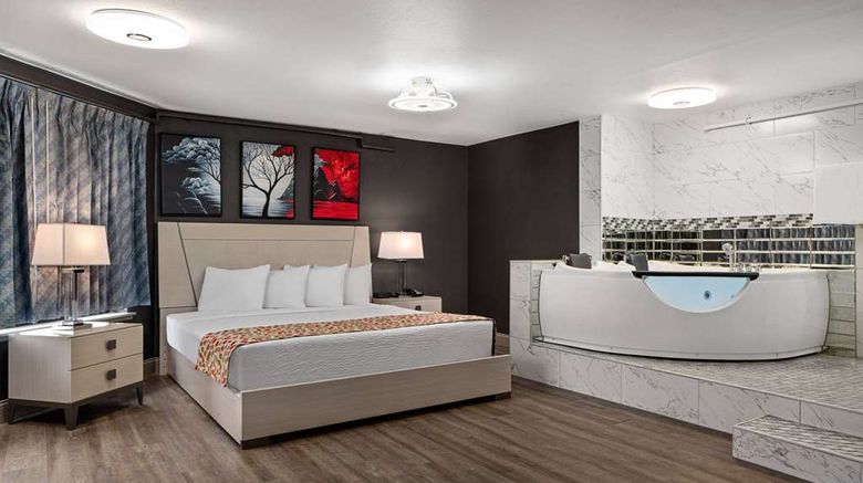 <b>Days Inn Lakewood South Tacoma Suite</b>. Images powered by <a href="https://iceportal.shijigroup.com/" title="IcePortal" target="_blank">IcePortal</a>.