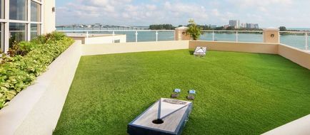 Hampton Inn & Suites Clearwater Beach Exterior
