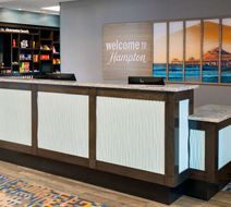 Hampton Inn & Suites Clearwater Beach Lobby