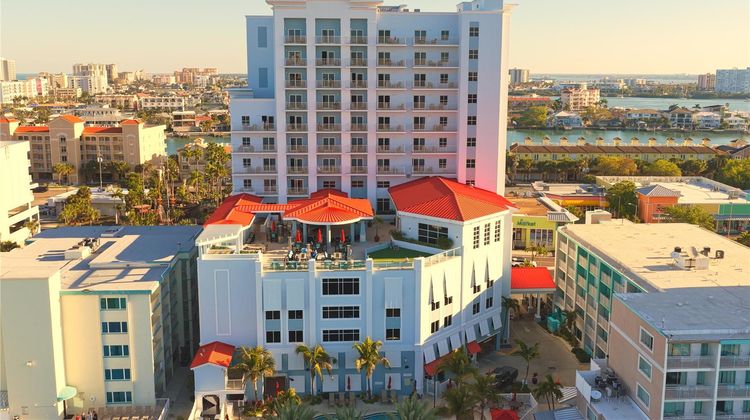 Hampton Inn & Suites Clearwater Beach Exterior