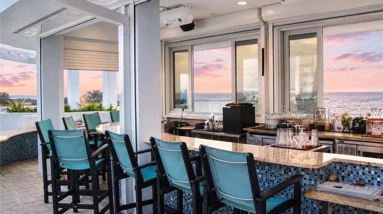 Hampton Inn & Suites Clearwater Beach Restaurant