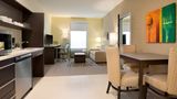 Home2 Suites by Hilton Cincinnati Room