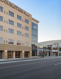 DoubleTree by Hilton Evansville