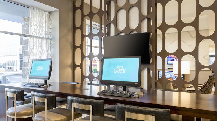 DoubleTree by Hilton Evansville Other